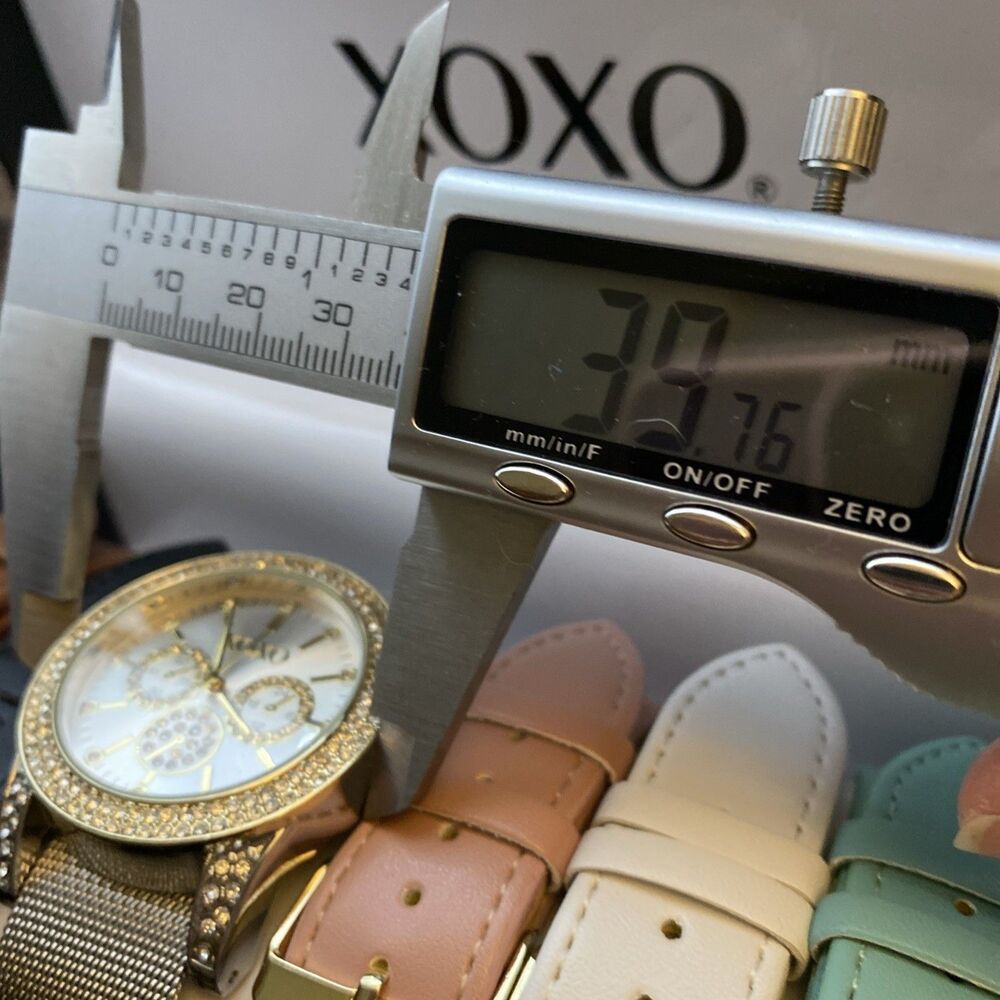 XOXO Women's Silver Analog Wristwatch With 7 Interchangeable Bands New - Picture 8 of 8